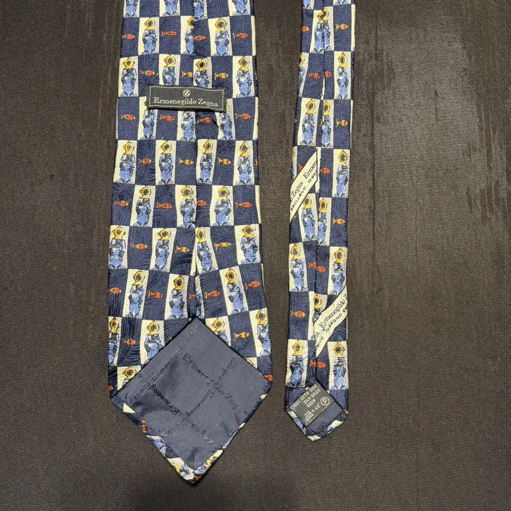 Ermenegildo Zegna Men's‎ Scuba Diver Fish Blue Yellow Orange Tie 100% Silk 3.75